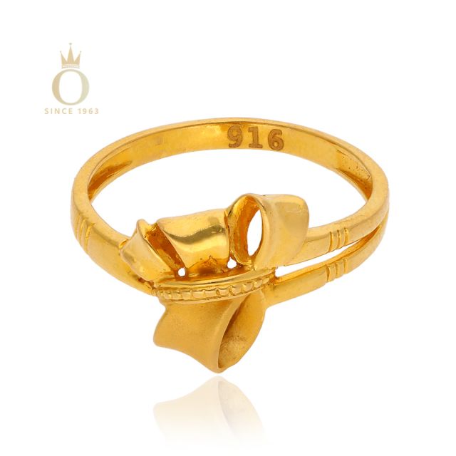FANCY LADIES GOLD RING
