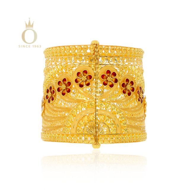 Floral Brilliance Gold Chur Bangle