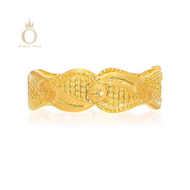 Dreamy Bride Gold Bangle